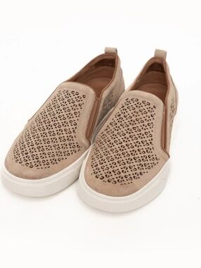Vionic | Women's‎ Sneaker Kimmie Perforated Slip On Sneakers